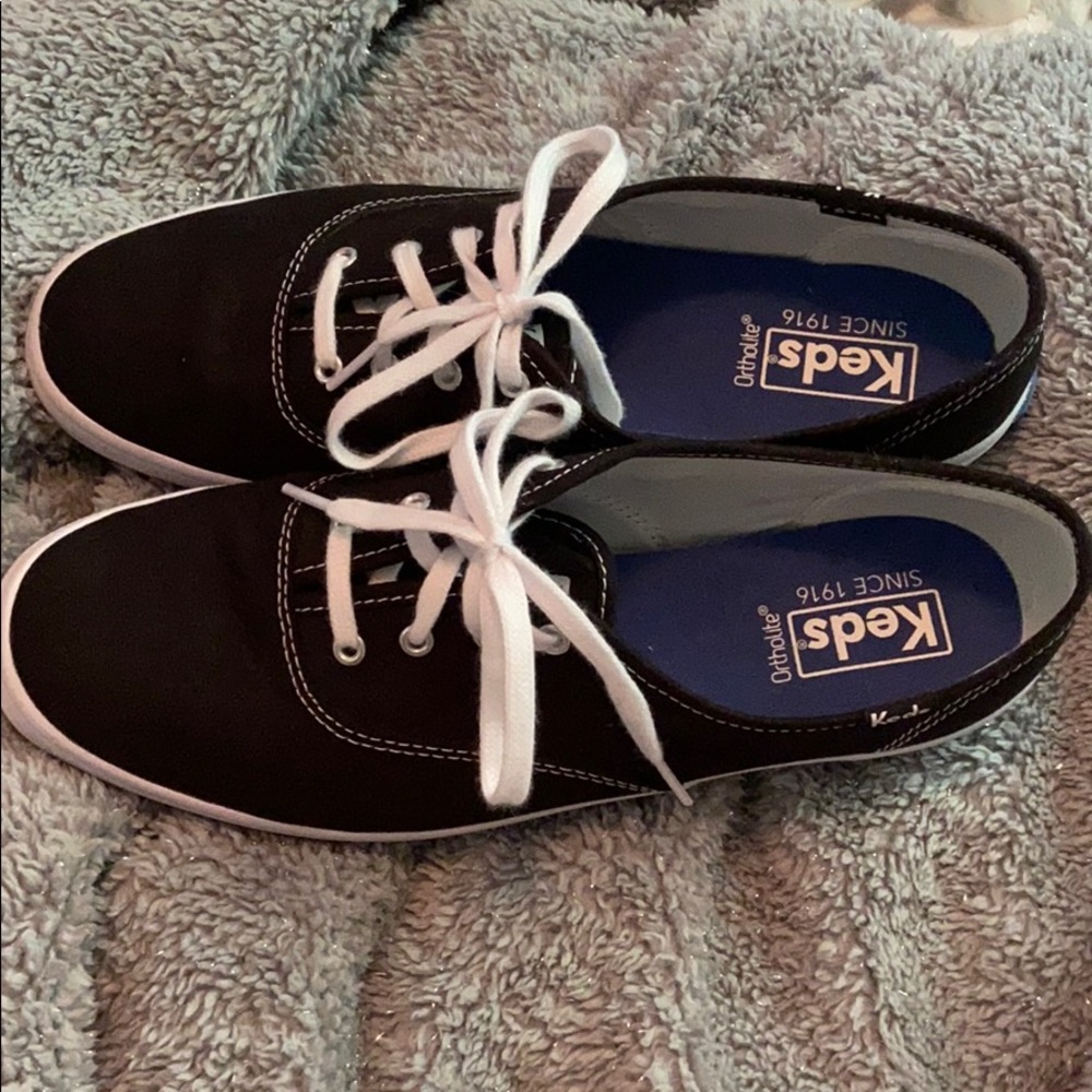 Women’s new ortholite black keds